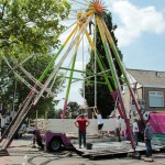 Reuzenrad - opbouw kermis Ospel 2015 (9)